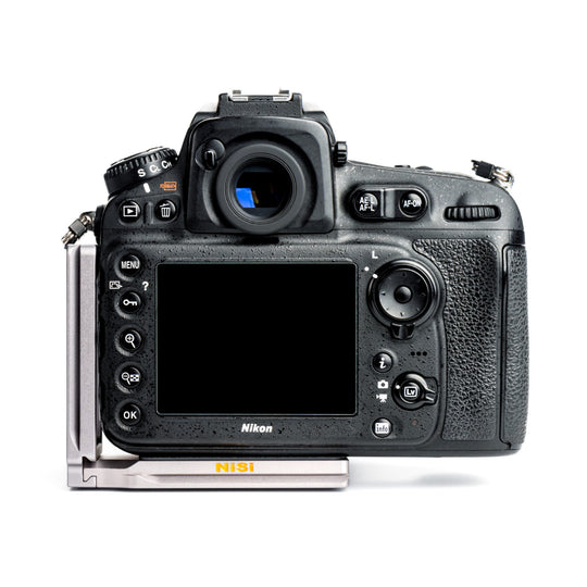 NiSi PRO NLP-C Adjustable L Bracket (Tripod mount point in the middle of the camera base)