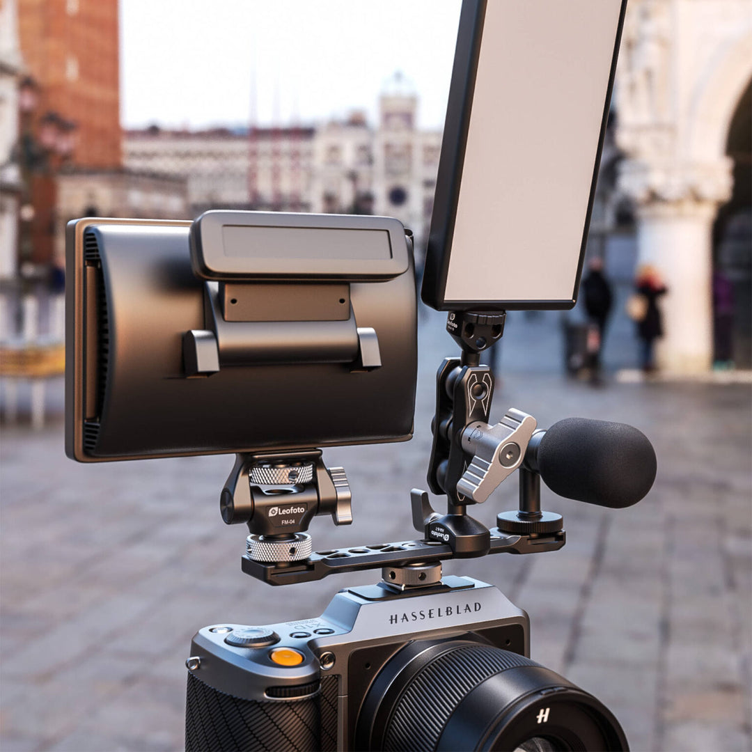 Leofoto AM-8-3 Dual Cold Shoe Adapter with Hot Shoe Mount