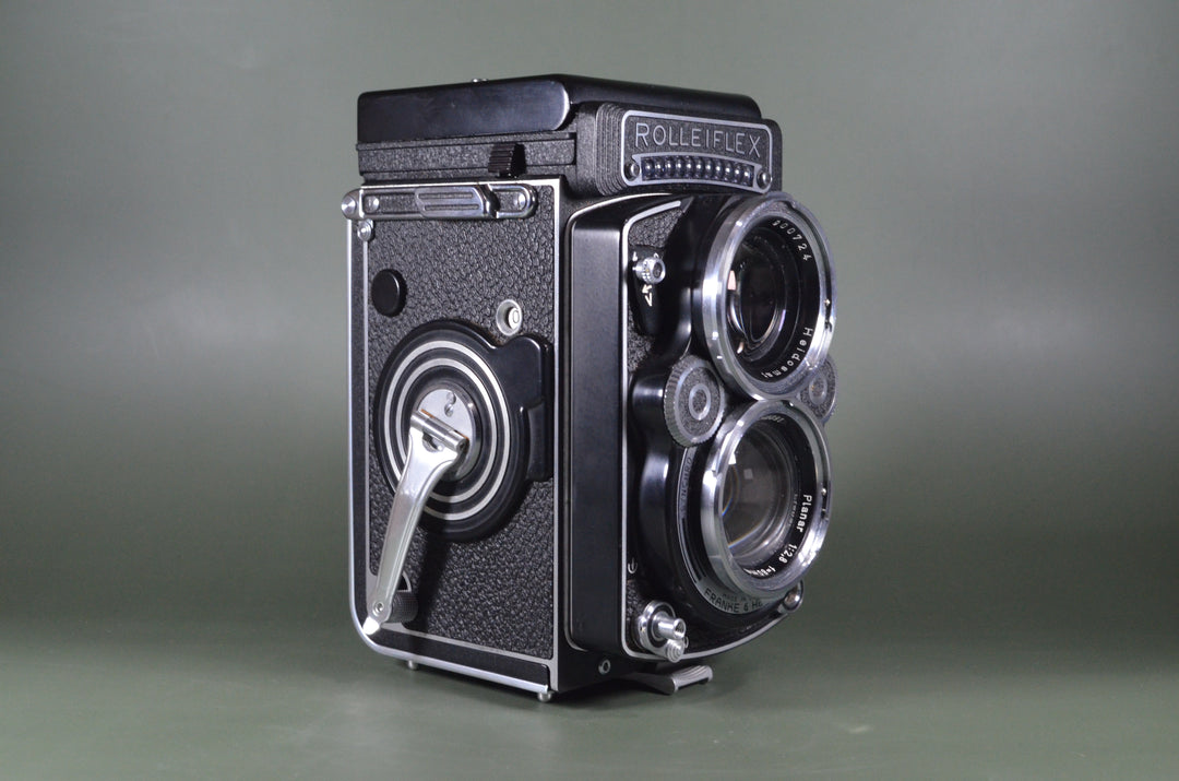 Rolleiflex 2.8F Planar 80Mm F2.8 Twin-Lens Reflex Camera