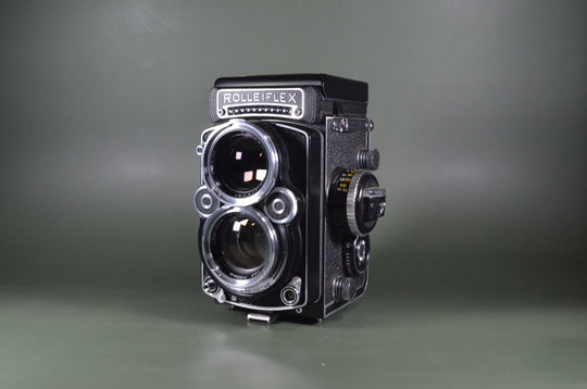 Rolleiflex 2.8F Planar 80Mm F2.8 Twin-Lens Reflex Camera