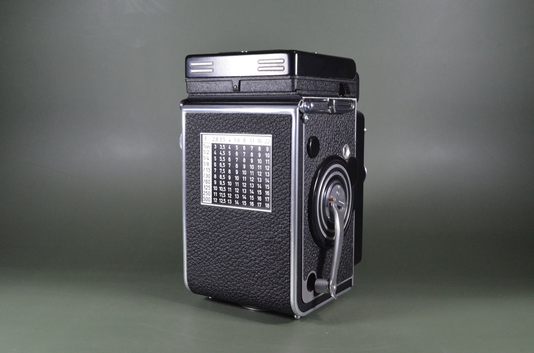 Rolleiflex 2.8F Planar 80Mm F2.8 Twin-Lens Reflex Camera