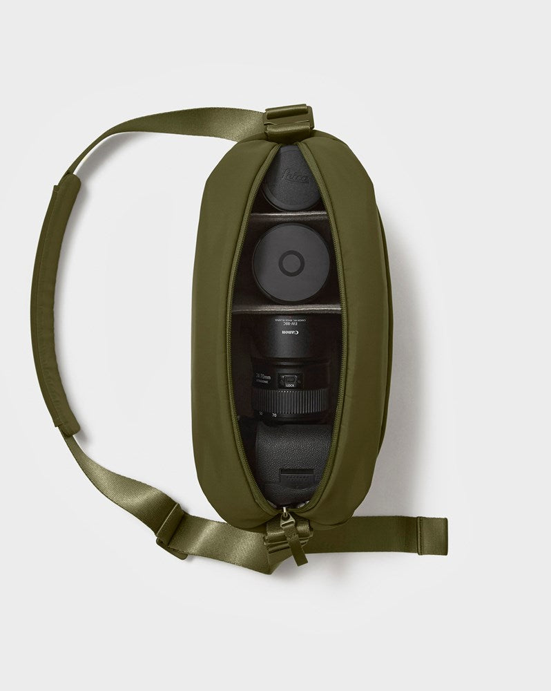 Urth Dolomite Camera Sling 8L