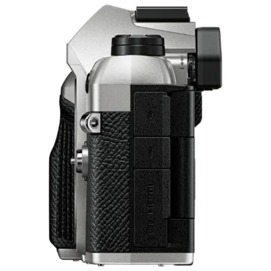 OM System OM-5 Mark II Silver Body w/14-150mm f/4.0-5.6 Mark II Lens Compact System Camera