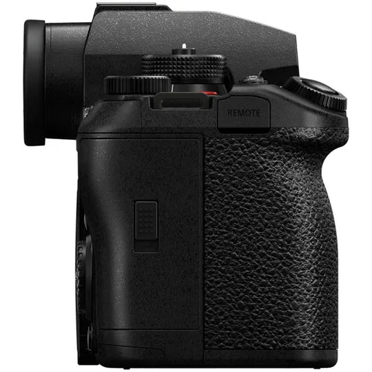Panasonic Lumix S1II Body w/ Lumix S 24-105mm f/4 Macro OIS Lens Compact System Camera