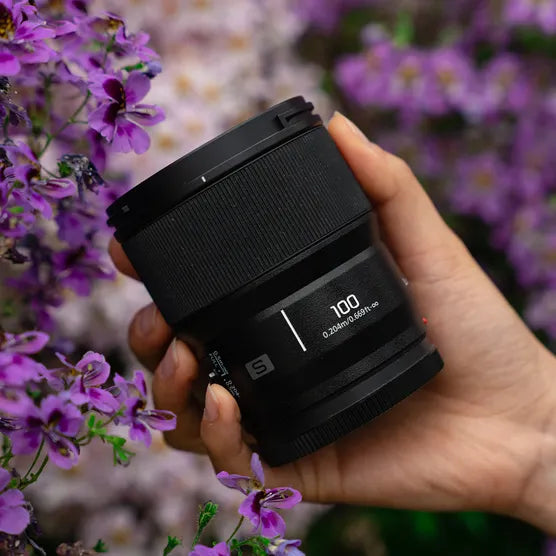 Panasonic Lumix S 100mm f/2.8 Macro Lens