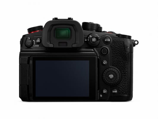 Panasonic GH6 Body w/Lumix 12- 60mm f/3.5-5.6 Lens