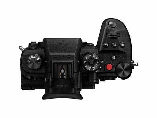 Panasonic GH6 Body w/Lumix 12- 60mm f/3.5-5.6 Lens