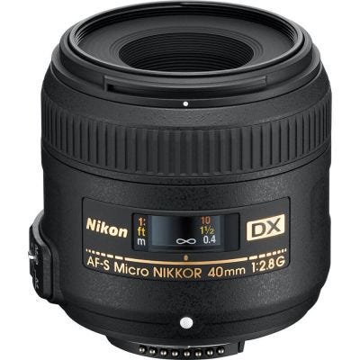 Nikon AF-S DX 40mm f/2.8G Micro Lens